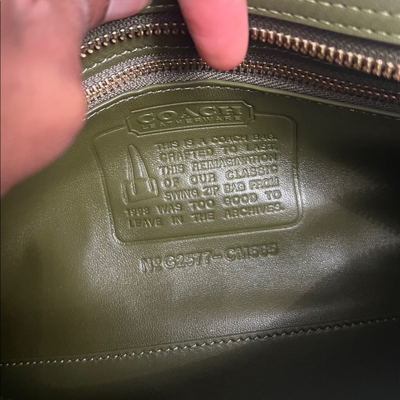 Coach Swing Zip - Olive - Picture 8 of 9